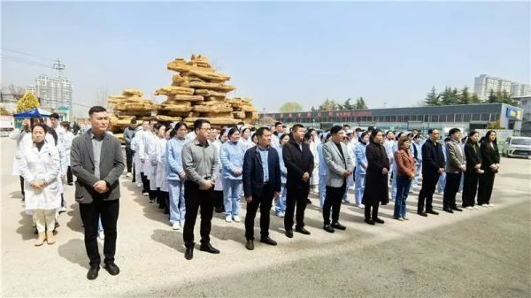 济宁医学院附属医院-泰安心康医院隆重举行医联体揭牌仪式